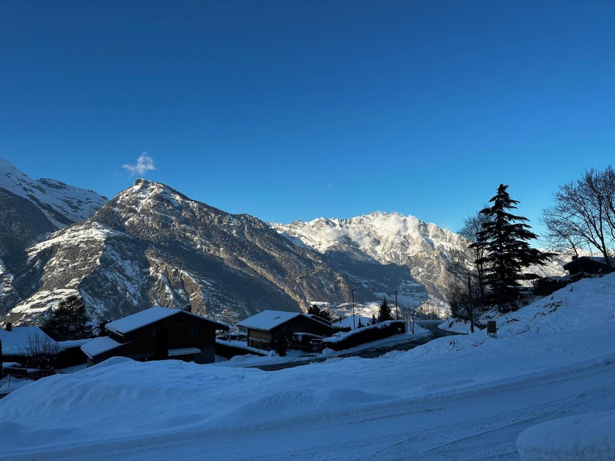 Chambres D'Hotes Les Louettes A Sapinhaut Canton Du Valais Saxon Dış mekan fotoğraf
